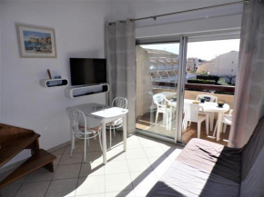 Charmant T2 climatisé avec mezzanine, terrasse et piscine, idéal pour 4-6 personnes - FR-1-326-430